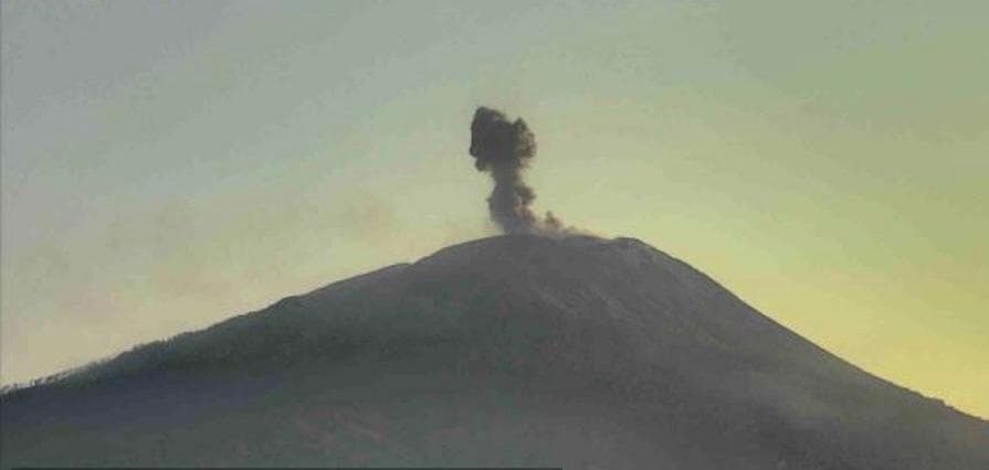 Gunung Ile Lewotolok Erupsi Lagi, Tinggi Kolom Abu 600 Meter