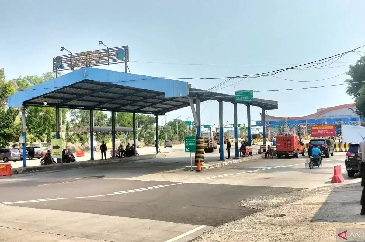 Pelabuhan Bakauheni pada H-1 Natal 2023 Ramai Lancar