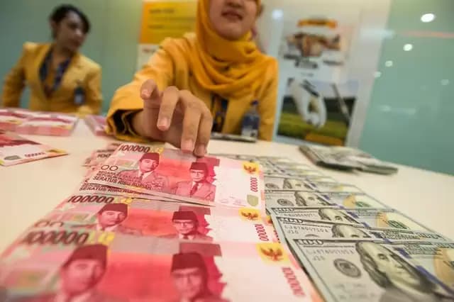 Rupiah Ditutup Melemah ke Level Rp15.505