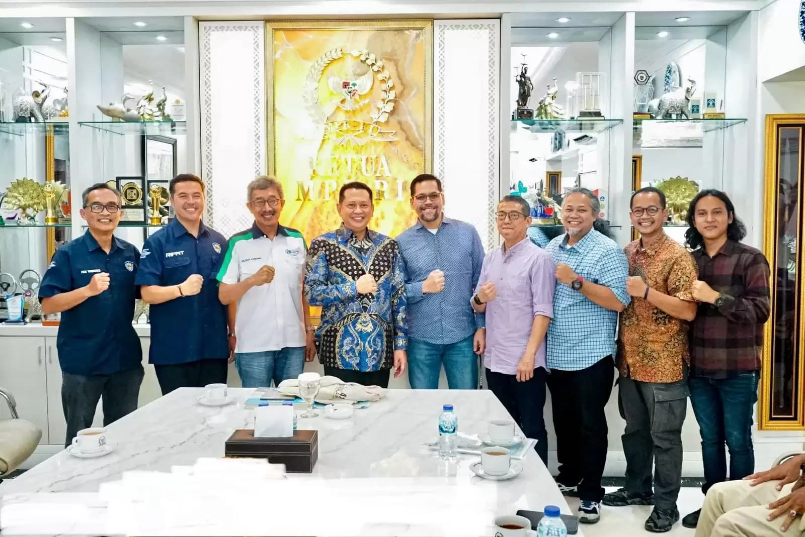 Terima Perwakilan Klub Otomotif, Ketum IMI Bamsoet Dukung Touring Lintas Negara