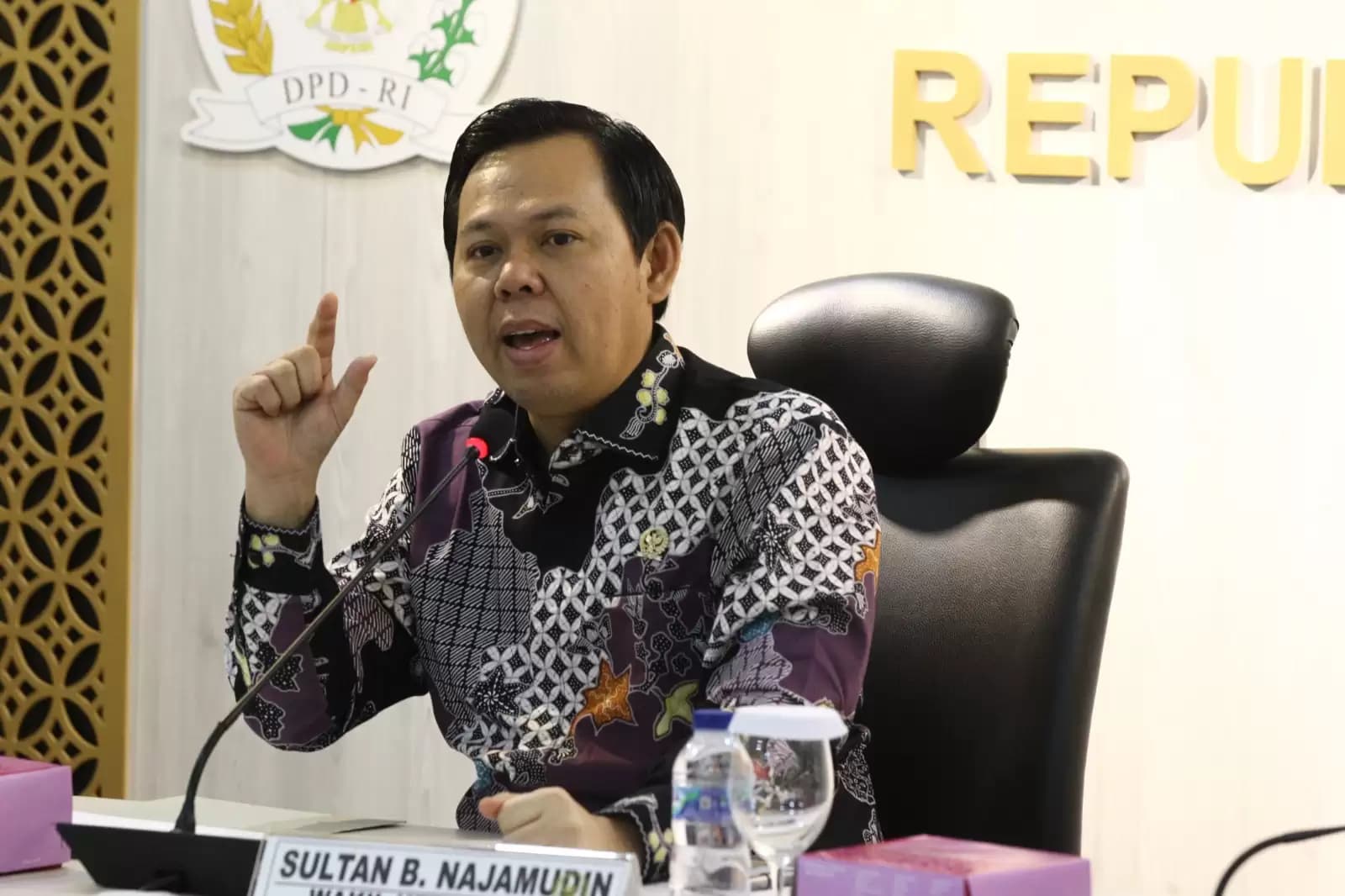 Sultan Najamudin Raih Penghargaan Senator Kritis dan Pro Demokrasi KWP Awards 2023