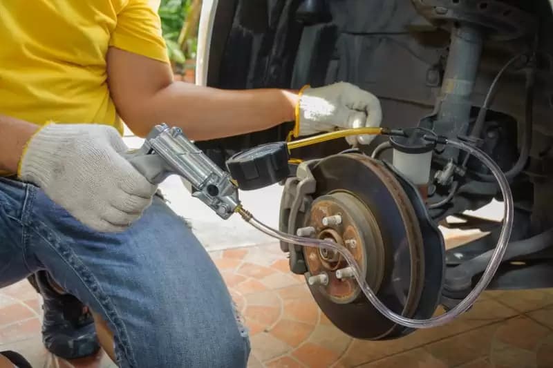 Penting! Cek Cairan Rem Sebelum Berlibur Menggunakan Kendaraan Pribadi