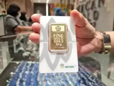 Harga Emas Batangan Hari Ini Turun Rp 4.000 Per Gram