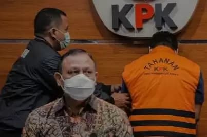 Daripada Jadi Beban KPK, Firli Bahuri Sebaiknya Mundur!