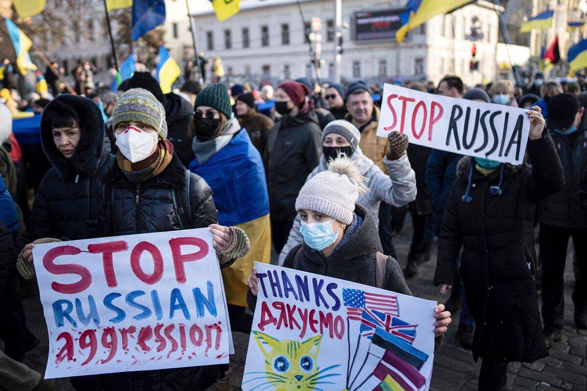 Kemlu RI Kembali Evakuasi 6 WNI dan 1 WNA dari Ukraina Menuju Polandia