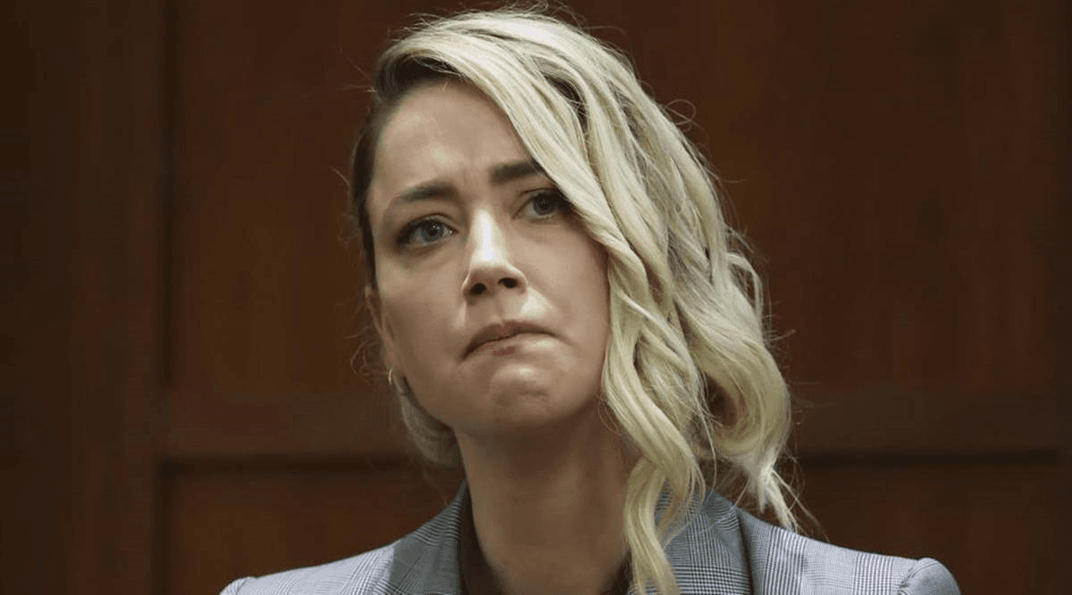 Geger, Amber Heard Diduga Buang Air Besar di Jalan