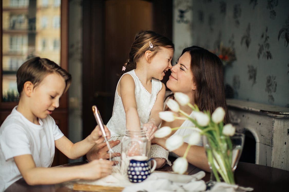 Bahaya Strict Parents, Kenali Ciri dan Dampaknya