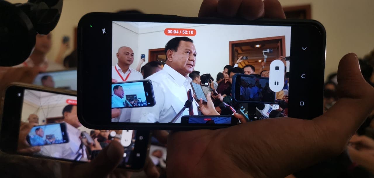 MK Tolak Gugatan Batas Usia Capres-Cawapres 70 Tahun, Prabowo: Kalau Terlalu Tua, Kumaha?