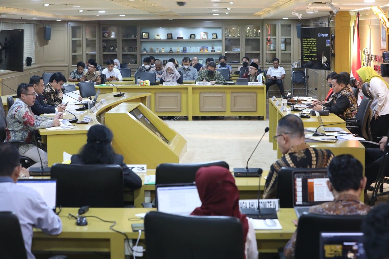 DPD RI Gelar Fit and Proper Test Calon Anggota BPK RI 2023-2028, Ada Pejabat OJK Dumoli Pardede