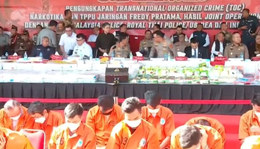 Kurir Narkoba Jaringan Fredy Pratama Ternyata Seorang Polisi