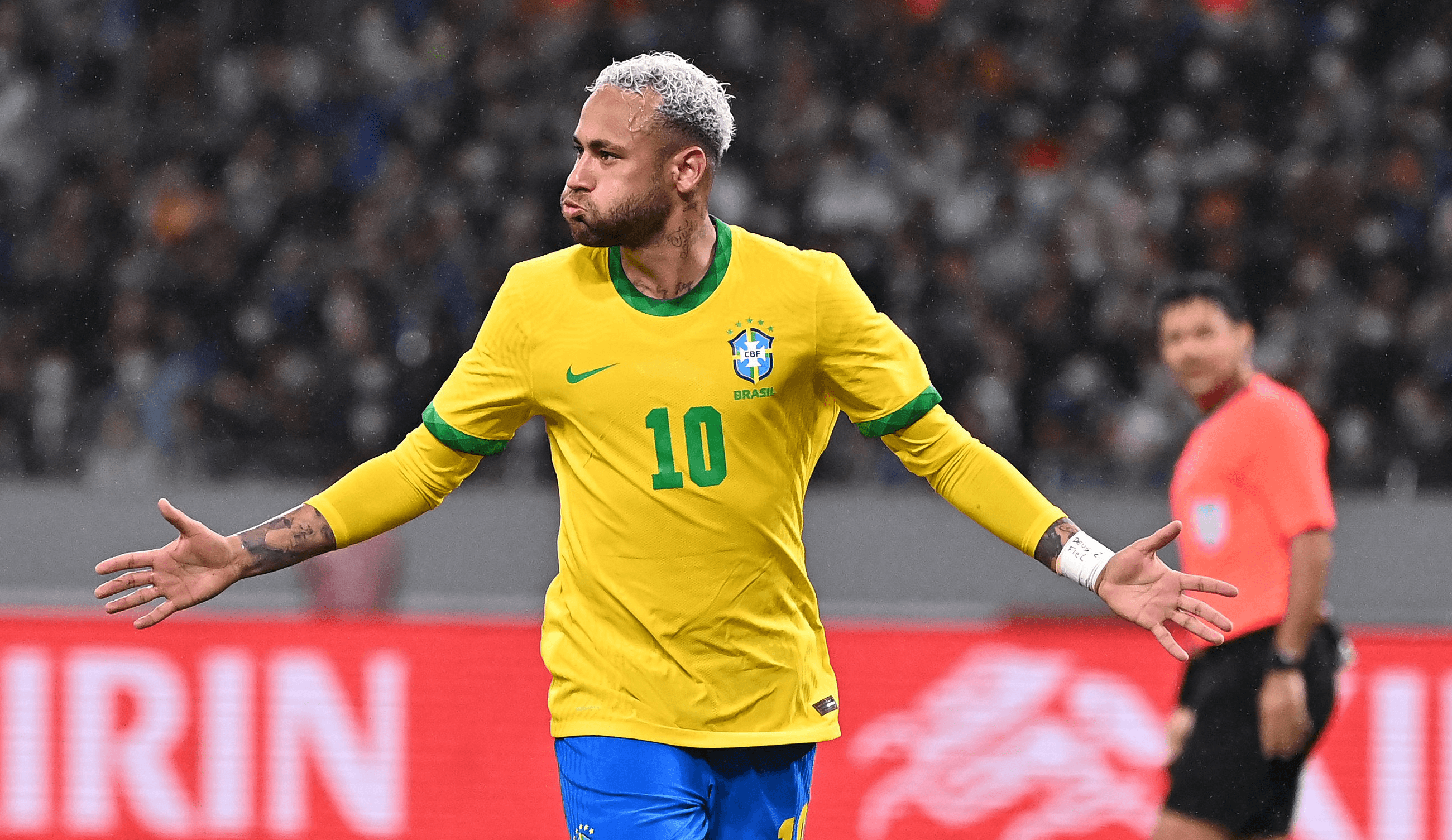 Neymar Dekati Rekor Pele