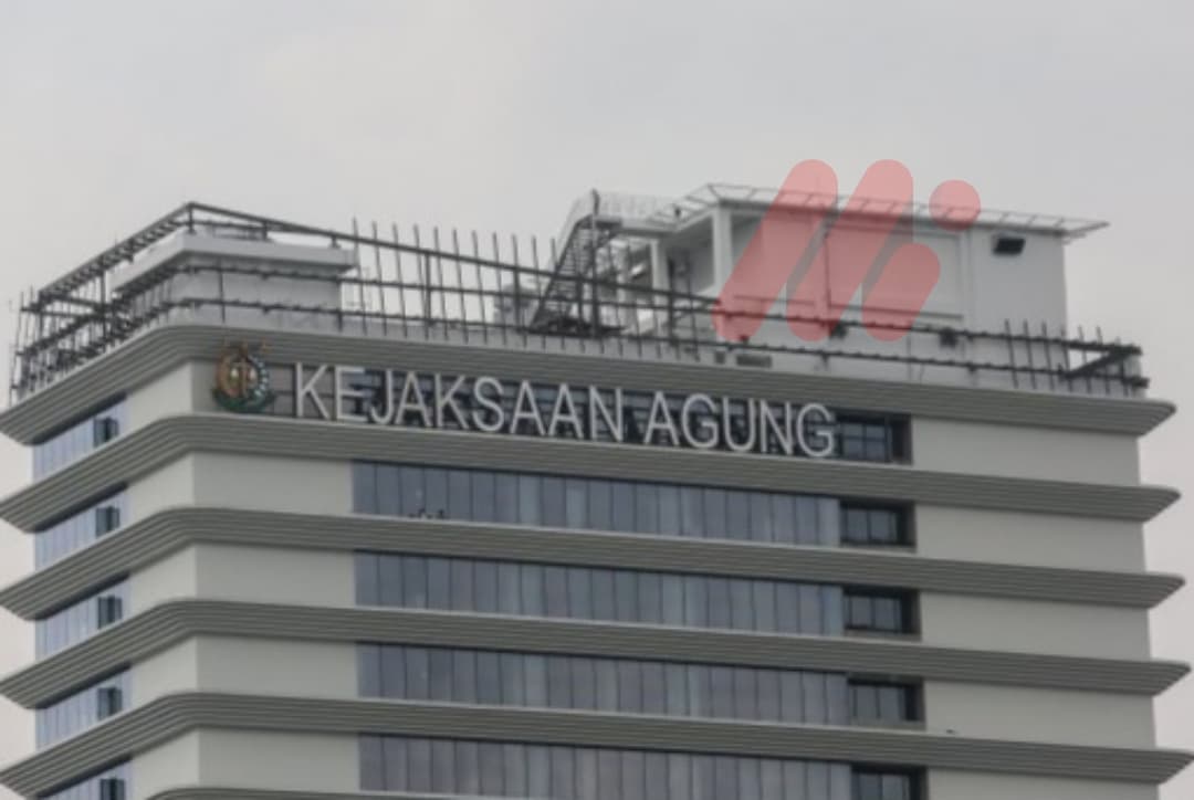 Tak Ada Alasan Joko Widodo untuk Tidak Beri Izin Kejagung Periksa Anggota BPK Achsanul Qosasi Terkait Korupsi BTS Kominfo