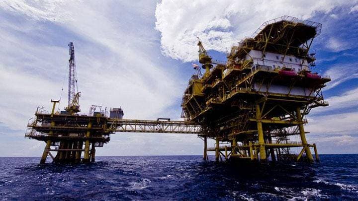 Harga Minyak Anjlok Dipicu Naiknya Stok Bensin AS dan Suku Bunga ECB
