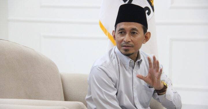 Bandingkan Suara Azan dengan Gonggongan Anjing, Anggota DPR Desak Menag Minta Maaf