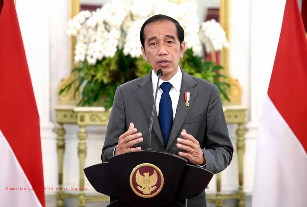 Jokowi Umumkan Harga Pertalite Naik Jadi Rp10.000