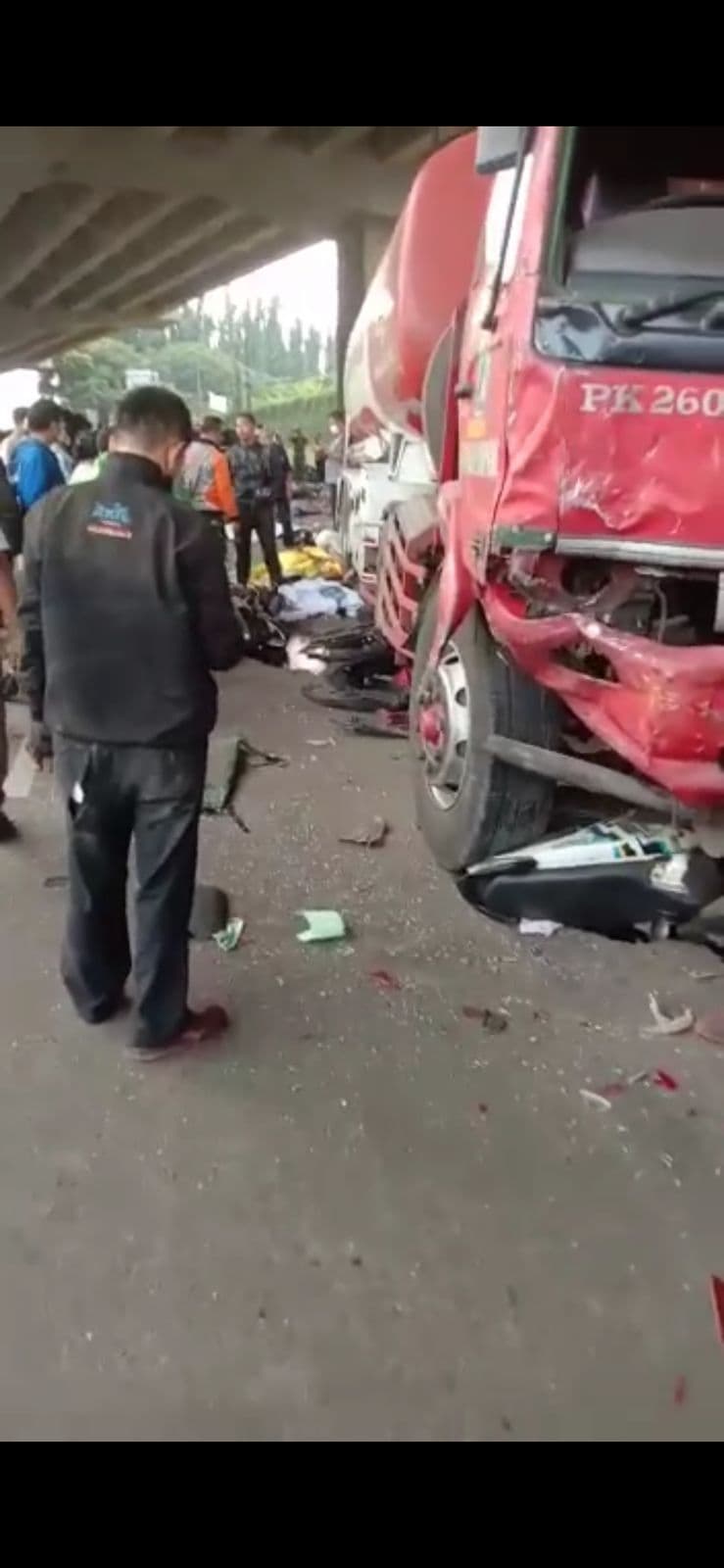 Sopir dan Kernet Truk dari Kejadian Kecelakaan Maut di Cibubur, Telah Diserahkan ke Polisi!