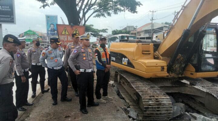 Jelang Libur Nataru, Satlantas Polresta Bandung Bersama Dishub dan Dinas PUPR Cek Jalur