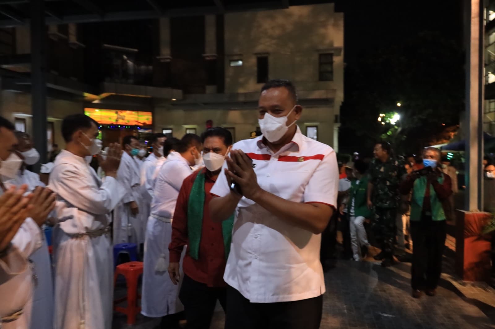 Masyarakat Muslim Kota Bekasi Turut Mengamankan Perayaan Natal