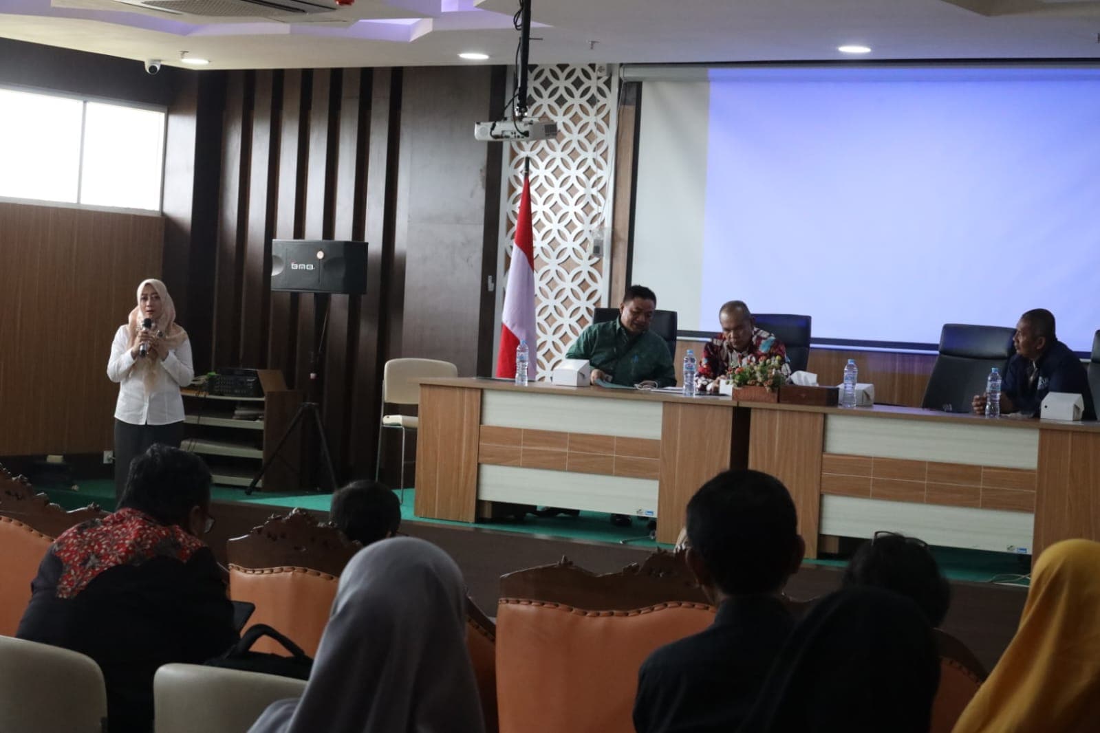 Kemenag Kota Bekasi Sosialisasi Kepada IKM dan UKM Target 4027 UKM Harus Bersertifikat Halal