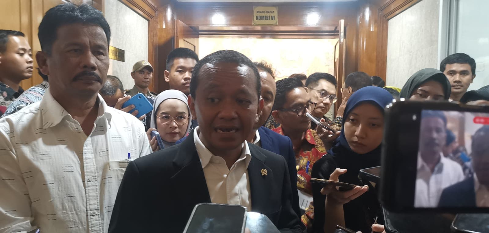 Doakan Luhut Cepat Pulih, Bahlil: Tanpa Opung Koordinasi Kurang
