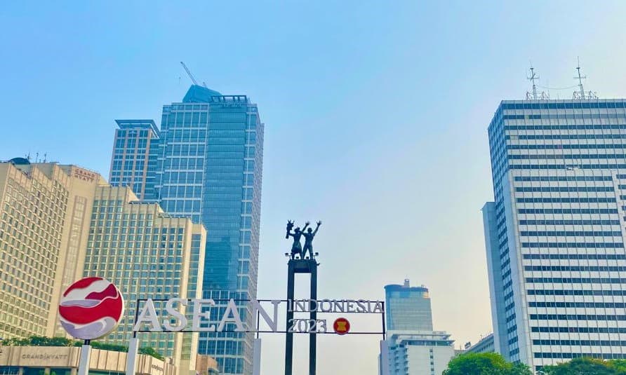 DKI Jakarta Akan Menikmati Langit Cerah Sepanjang Hari Senin 9 Oktober, Tapi Cukup Panas!
