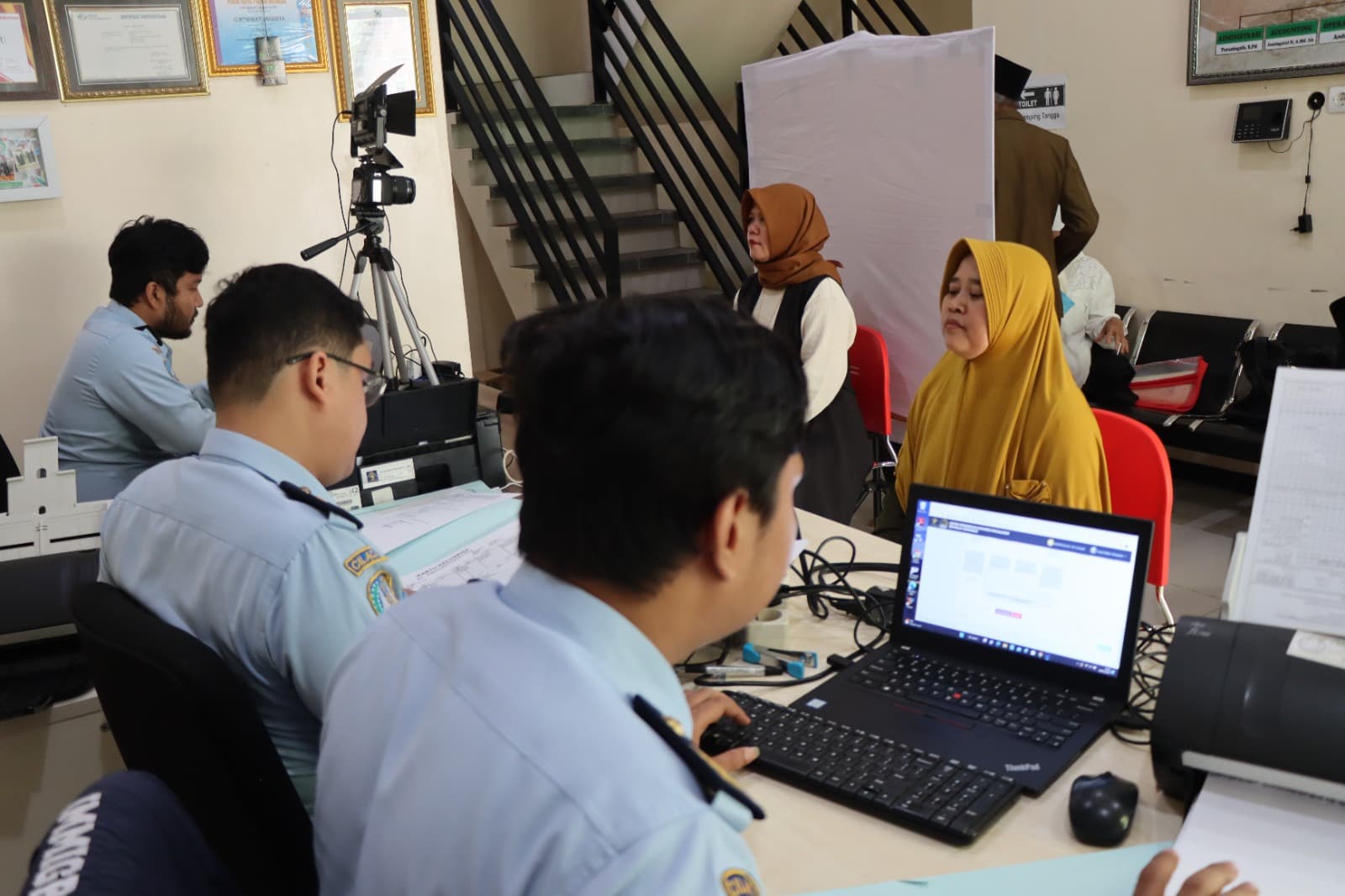 Dukung Keberangkatan Haji Indonesia, Imigrasi Cilacap Gelar Layanan Haji On The Spot