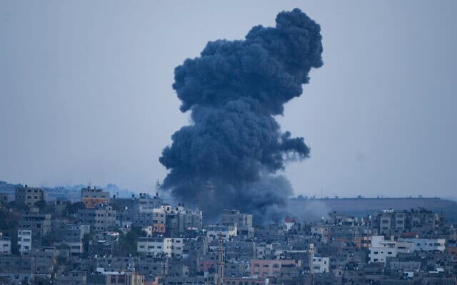 Warga Palestina Tewas Akibat Serangan Israel Bertambah Jadi 2.329 Orang