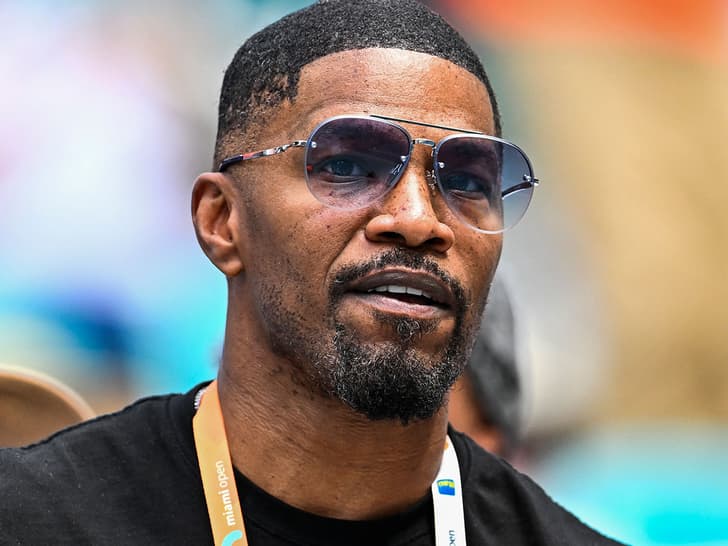 Alami Komplikasi Medis, Jamie Foxx Dilarikan ke Rumah Sakit