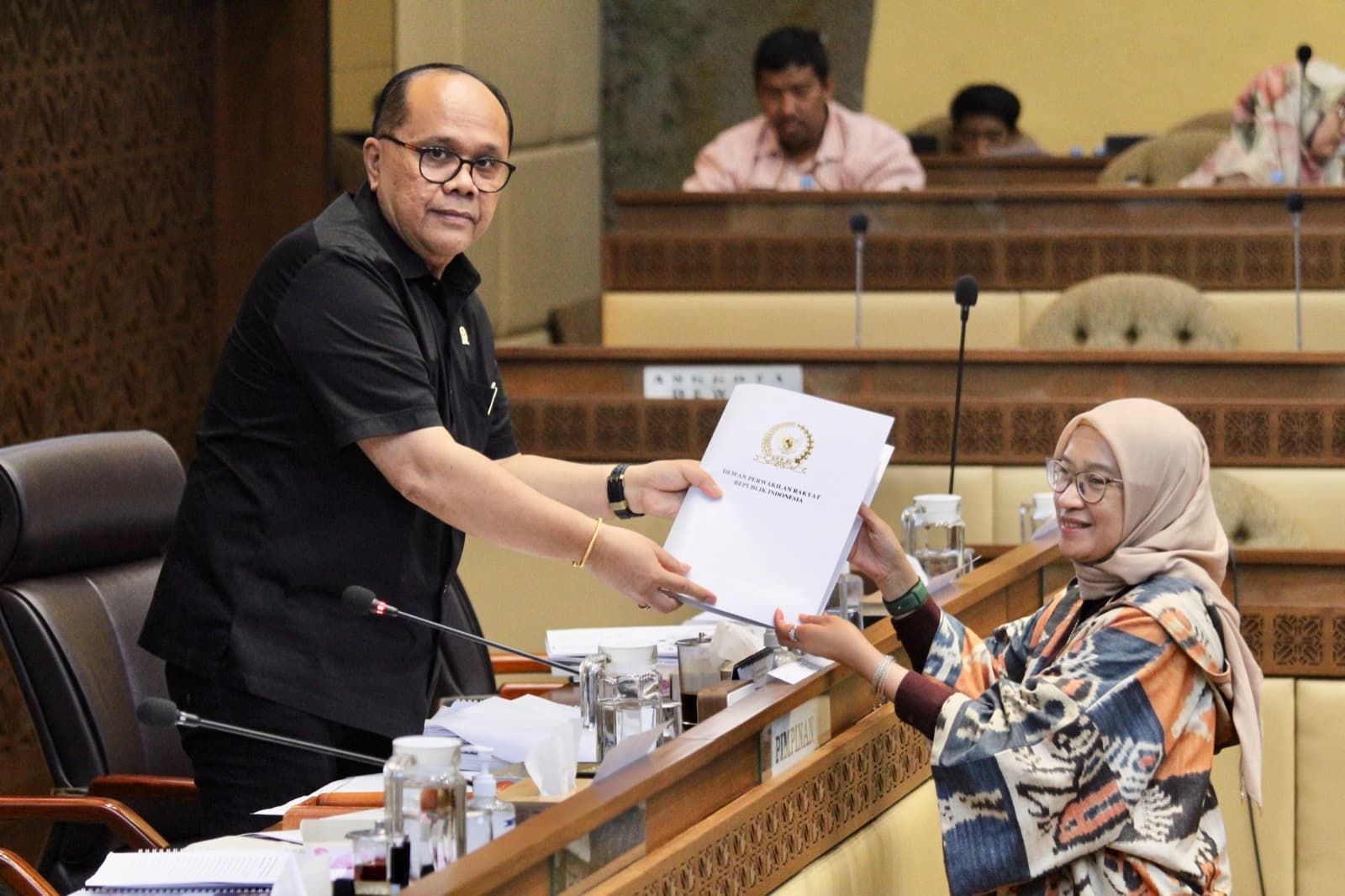 Junimart Girsang Berikan 3 Juta Data Honorer untuk Diangkat Menjadi PPPK kepada Mentri PAN RB