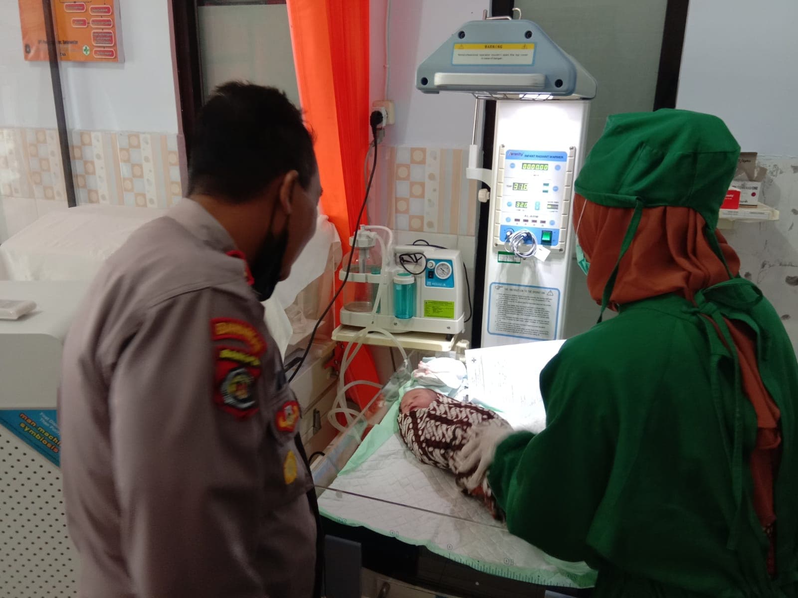 Warga Sananwetan Dihebohkan Penemuan Bayi Dibungkus Kain Jarik 