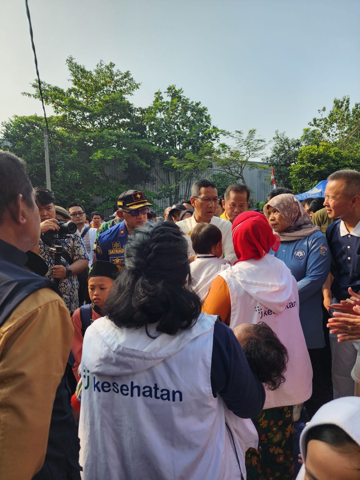 Heru Budi Kunjungi Korban Kebakaran Kapuk, Warga: Kami Bahagia Diperhatikan dan Diurus Pemerintah