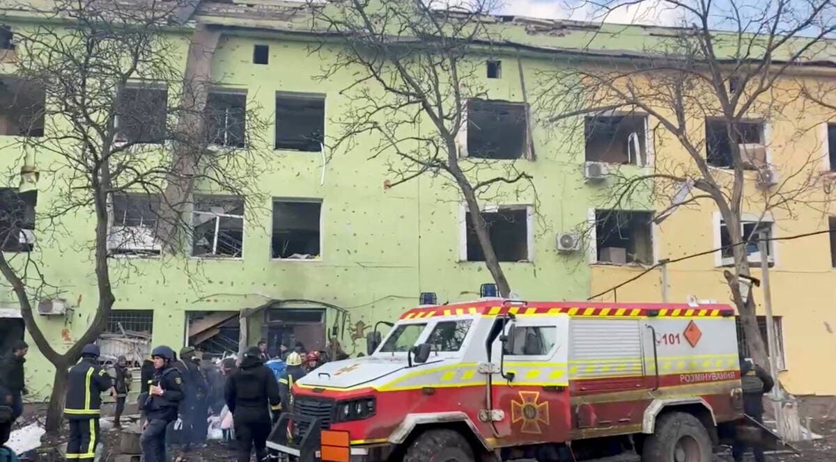 Rumah Sakit Bersalin Ukraina di Bom, IMF Setujui Pendanaan Darurat Senilai US$1,4 Miliar