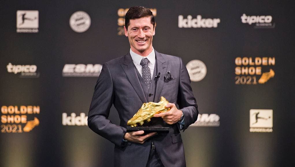 Lewandowski Raih Sepatu Emas 2021