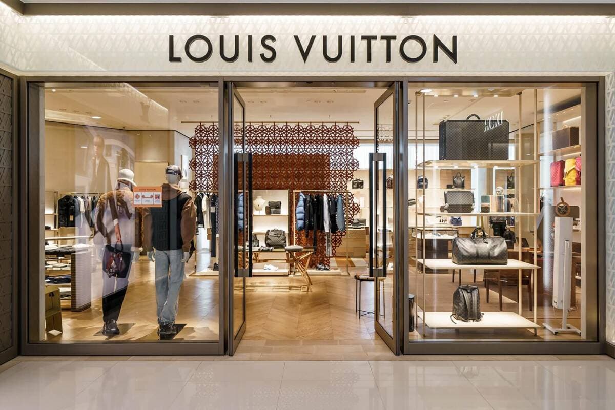 LVMH, Hermes, Chanel, Cartier & Lainnya Tutup Sementara di Rusia di Tengah Krisis dengan Ukraina