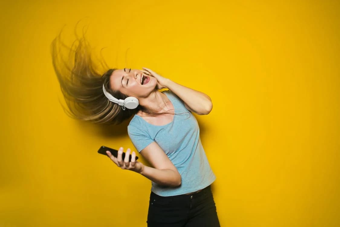 4 Zodiak yang Memiliki Selera Musik Terbaik