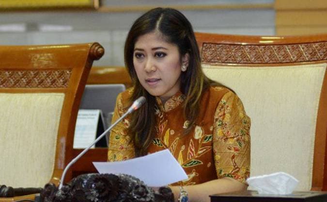 Komisi I DPR Minta Kemenlu Segera Evakuasi WNI dari Ukraina