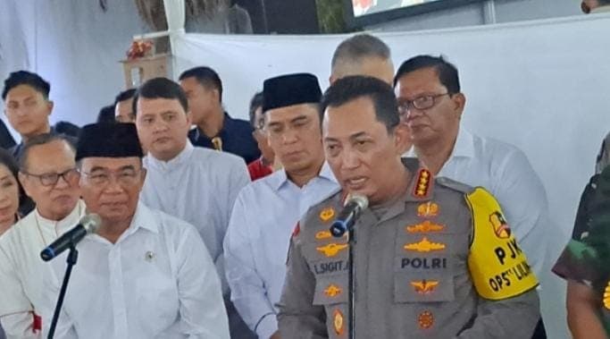 Kapolri Cek Pengamanan Kegiatan Misa Malam Natal di Gereja Katedral