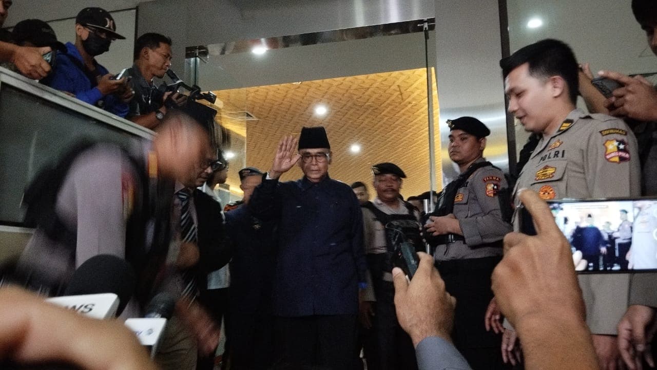 Panji Gumilang Diduga Korupsi dan Cuci Uang Dana BOS
