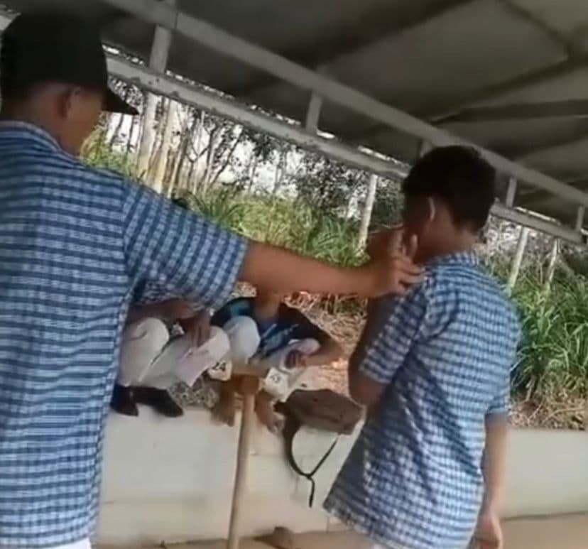 Miris! Siswa SMP di Cilacap Aniaya Adik Kelas, Kepala Korban Ditendang Hingga Tak Berdaya