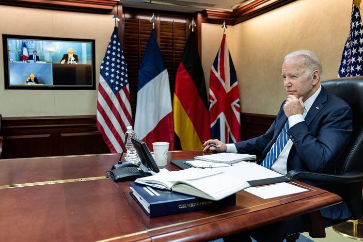 Biden Berterima Kasih Pada Korea Selatan Atas Sanksi Terhadap Rusia
