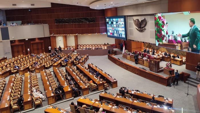 Survei Charta: Tingkat Kepercayaan Publik ke Polri Merosot, Tapi Masih Mendingan dari DPR
