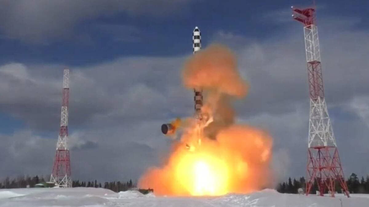 Rusia Uji Rudal Berkemampuan Nuklir yang Ddisebut Putin sebagai yang Terbaik di Dunia