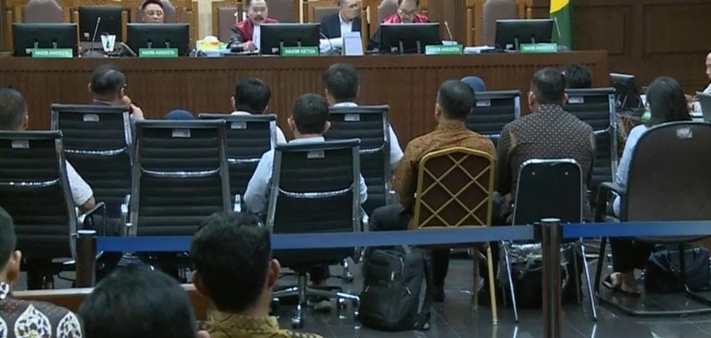 Maksud "Keep Silent" dalam Proyek BTS Kominfo