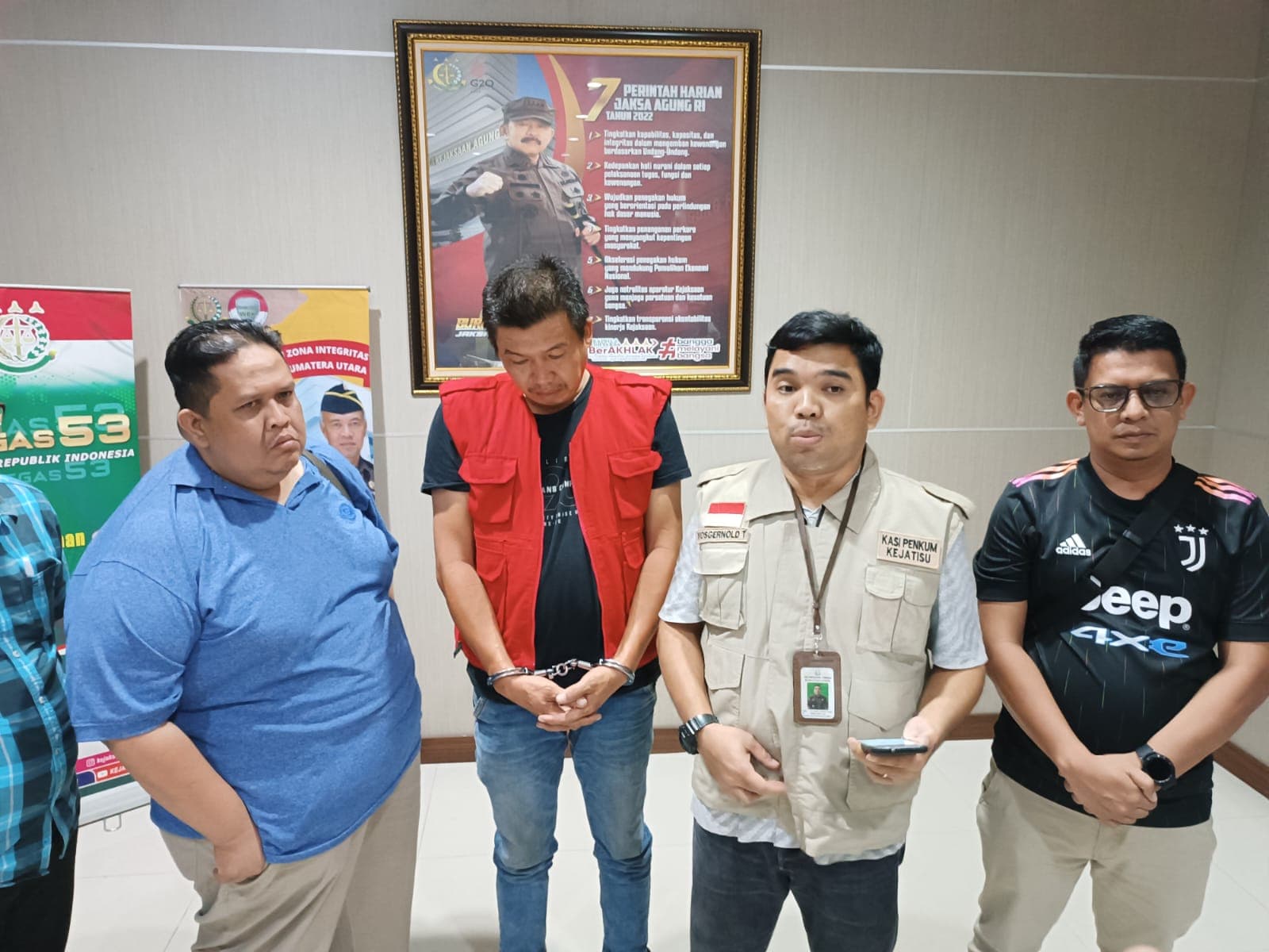 Tim Tabur Intel Kejati Sumut Tangkap DPO Chee Yu Terpidana Korupsi Rp 2,8 Miliar