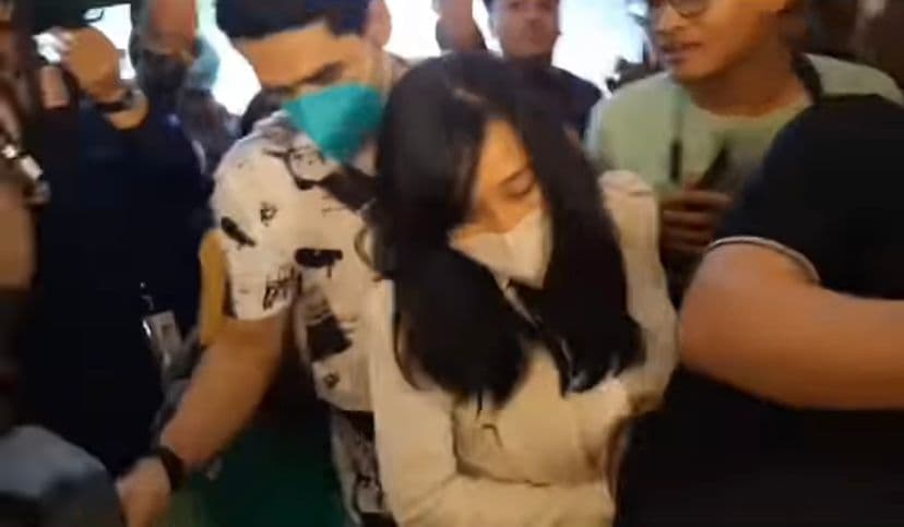 Pemeran Film Porno Virly Virginia Penuhi Panggilan Polisi