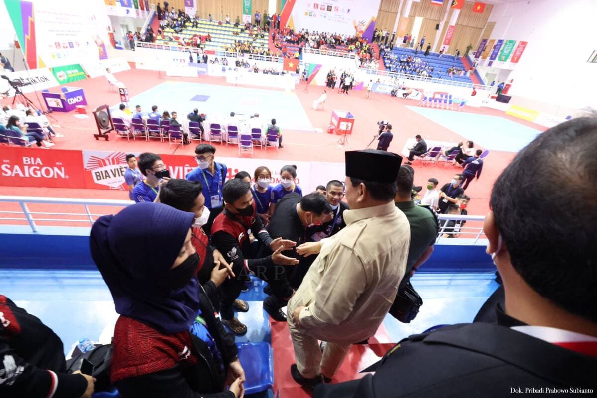 Datang ke Vietnam, Menhan Prabowo Subianto Beri Dukungan untuk Tim Pencak Silat Indonesia di SEA Games 2021