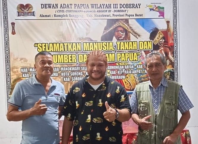 Merestorasi Kerusakan Terumbu Karang dan Biota Laut Raja Ampat dengan Kearifan Lokal
