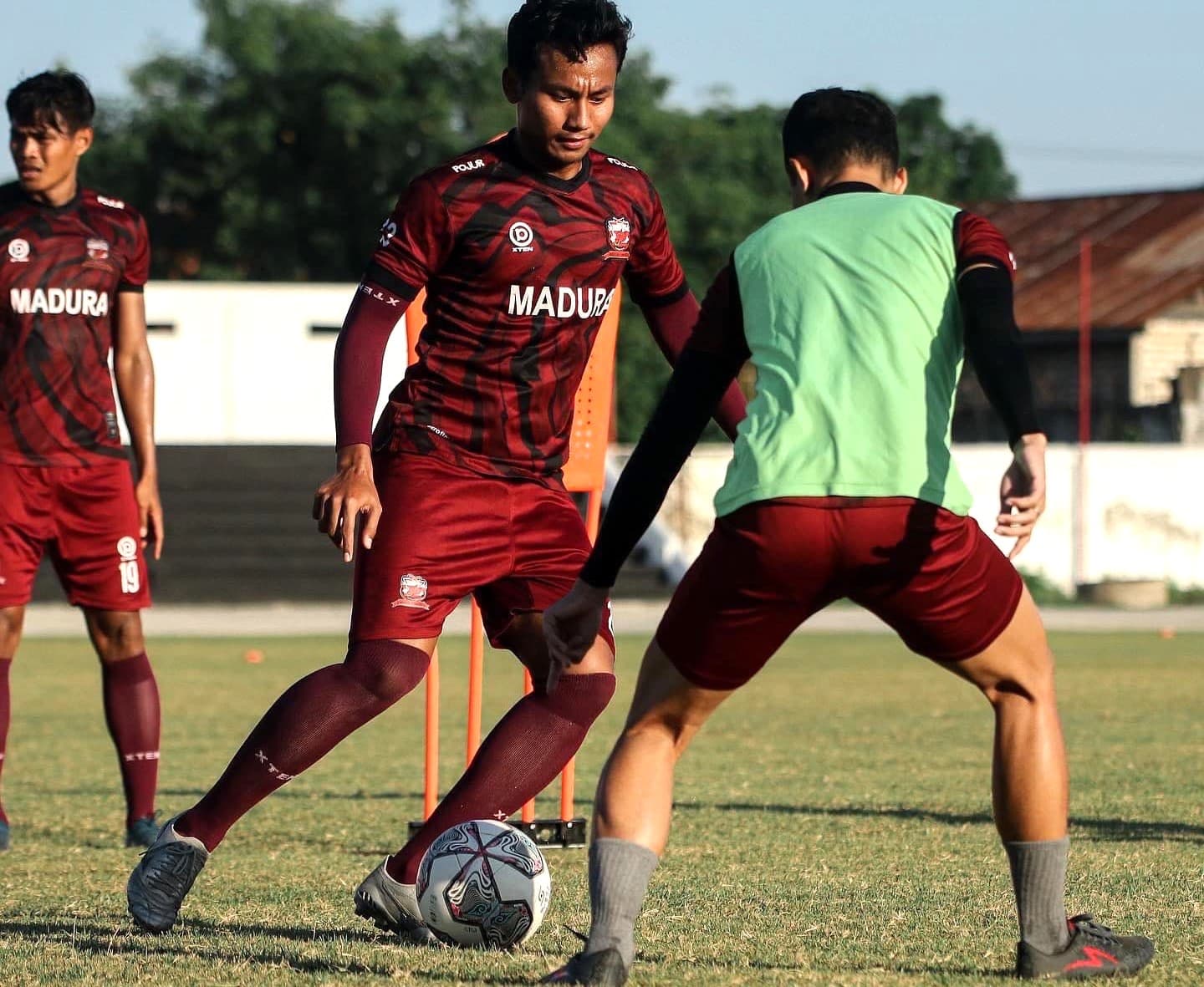 Kuatkah Kapal Viking Persib Menahan Tanduk Laskar Sape Kerrab Madura United?