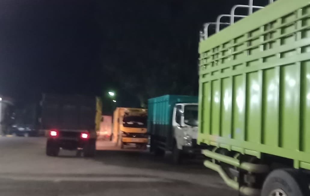 Solar Raib, Antrean Truk Nyaris Ricuh di SPBU Pematang Reba Indragiri Hulu
