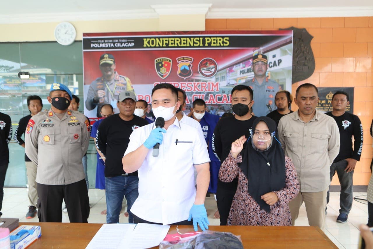 Polresta Cilacap Bekuk Pencuri Modus Pecah Kaca Mobil